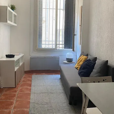Intra-muros Apartment Avignon